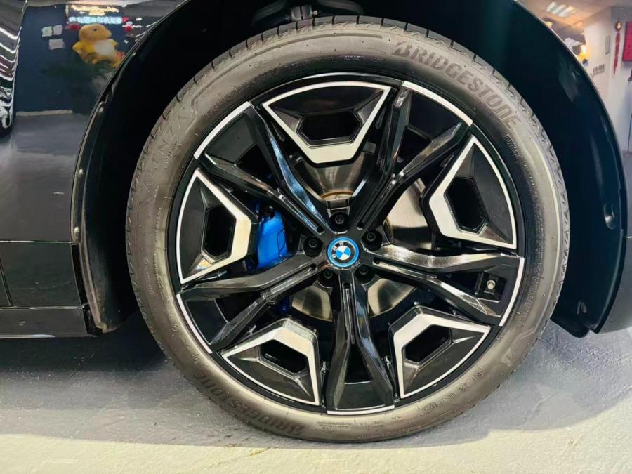 IX XDRIVE50 - Image 6